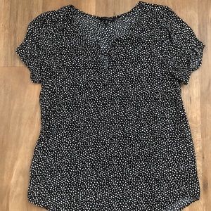 THE LIMITED | Black & White Flowy Top